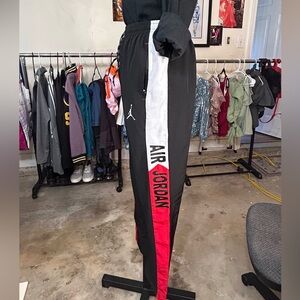 Air Jordan Sweat Pants: GUC